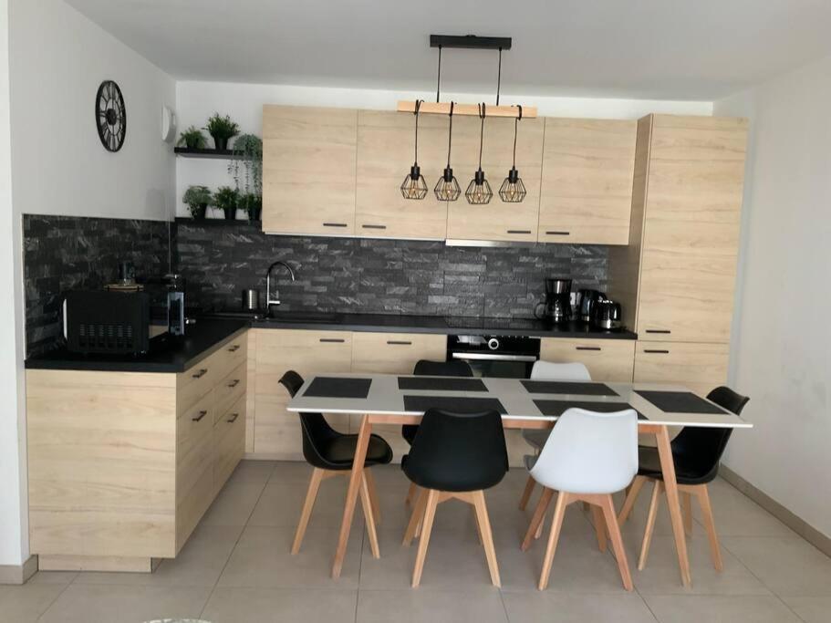 Logement Cosy Climatise Avec Parking Aix-en-Provence Buitenkant foto